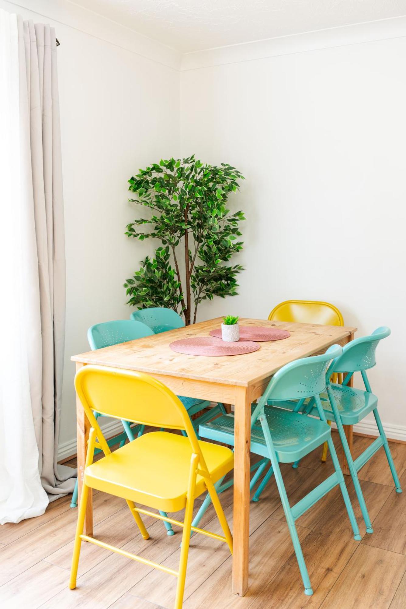 Bright And Spacious Flat With Free Parking 런던 외부 사진